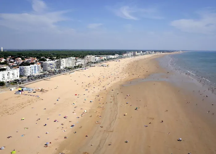 Confortable A Pour 5 Pers, Face A La - Fr-1-323-340