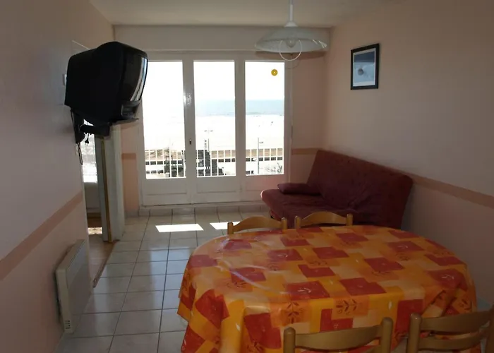 Confortable A Pour 5 Pers, Face A La - Fr-1-323-340 *