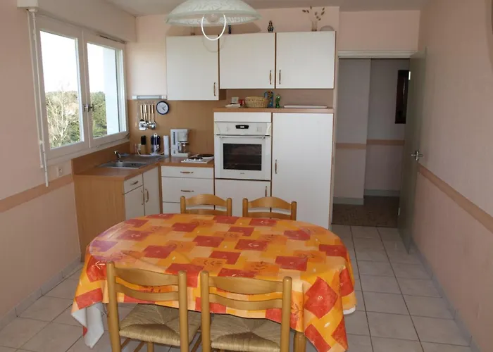 Confortable A Pour 5 Pers, Face A La - Fr-1-323-340 아파트 생장드몽