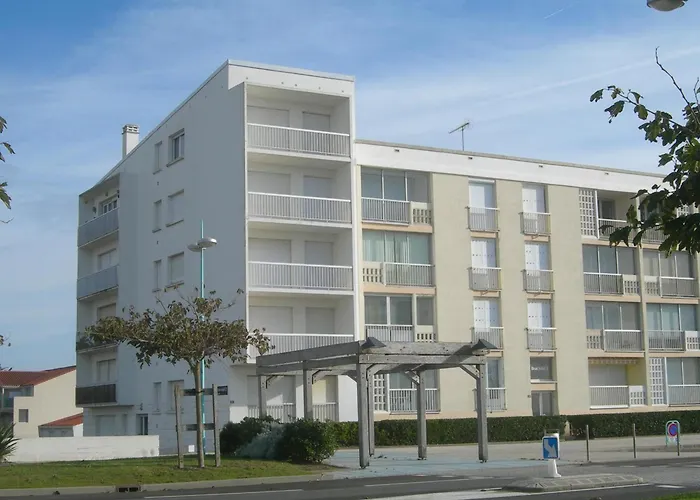 Confortable A Pour 5 Pers, Face A La - Fr-1-323-340 아파트 생장드몽